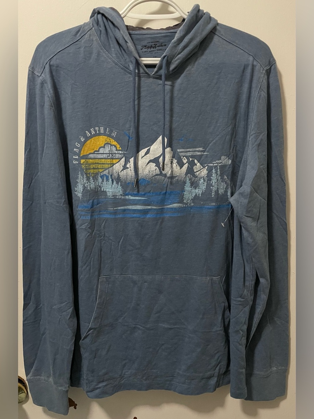Flag & Anthem Men’s Vintage Blue Long Sleeve Pullover Hoodie Shirt Size Medium M